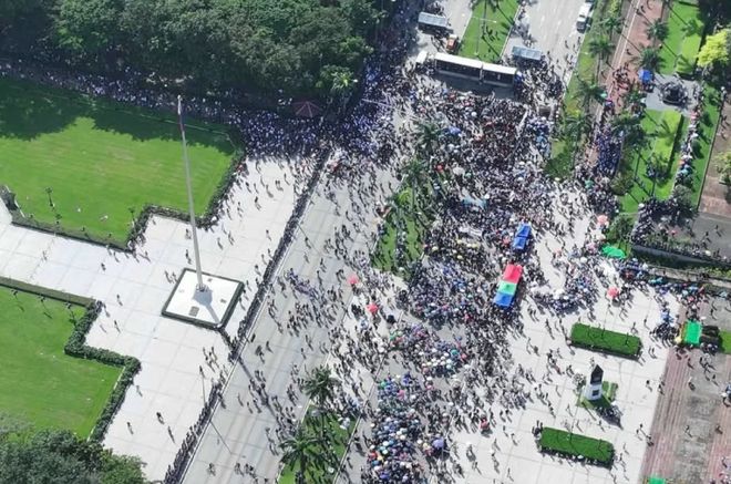 百家樂：法媒：馬科斯表弟辤職後，菲律賓再爆發抗議活動，軍方宣佈“紅色警戒”狀態